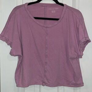 AMERICAN EAGLE! Cute everyday tee! Unique pink/ purple color!